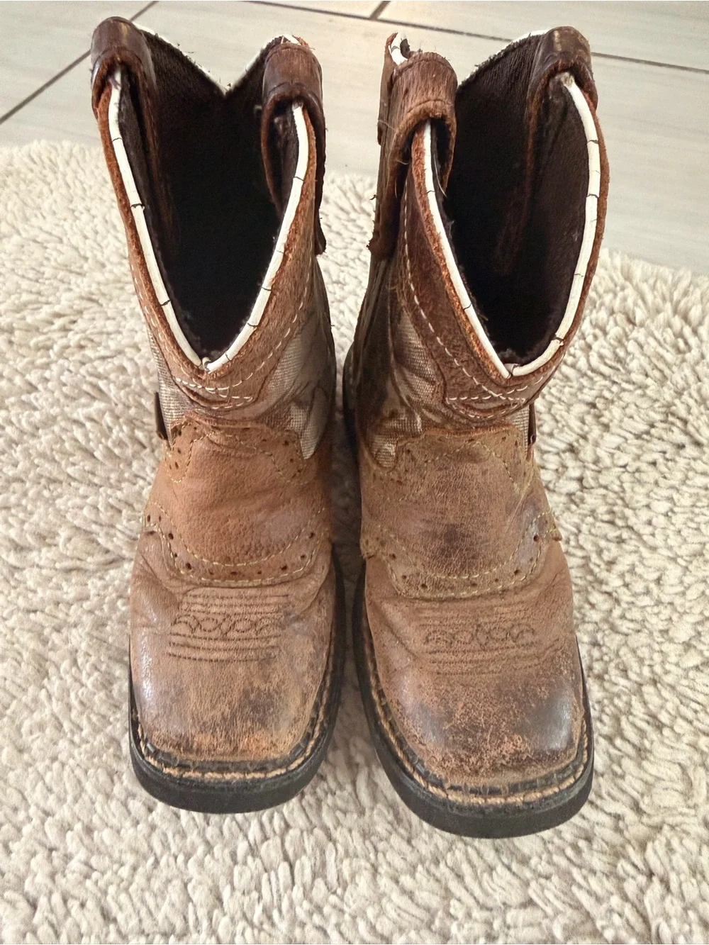 Justin Boots durable brown